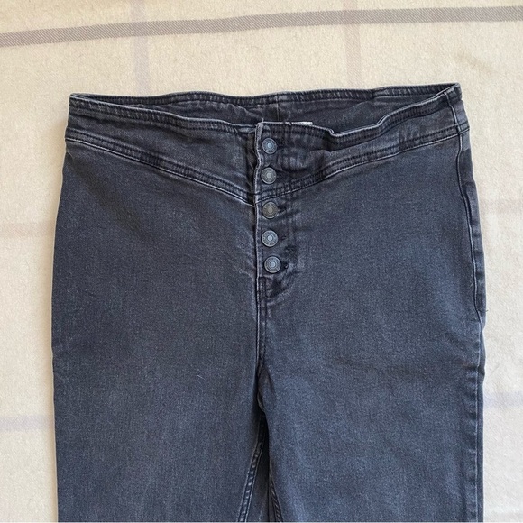 We The Free High Rise Button Fly Jeans Black Denim Women’s Size 29 - Picture 3 of 12